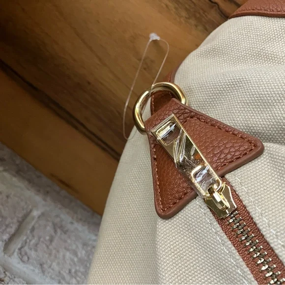 Henny & Lev ‘Zoe’ Canvas Weekender Bag - Picture 4 of 7